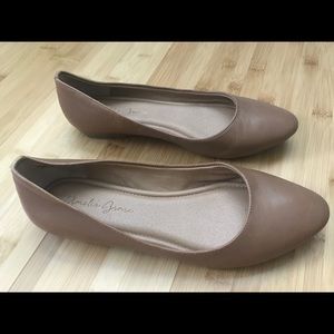 Tan flats